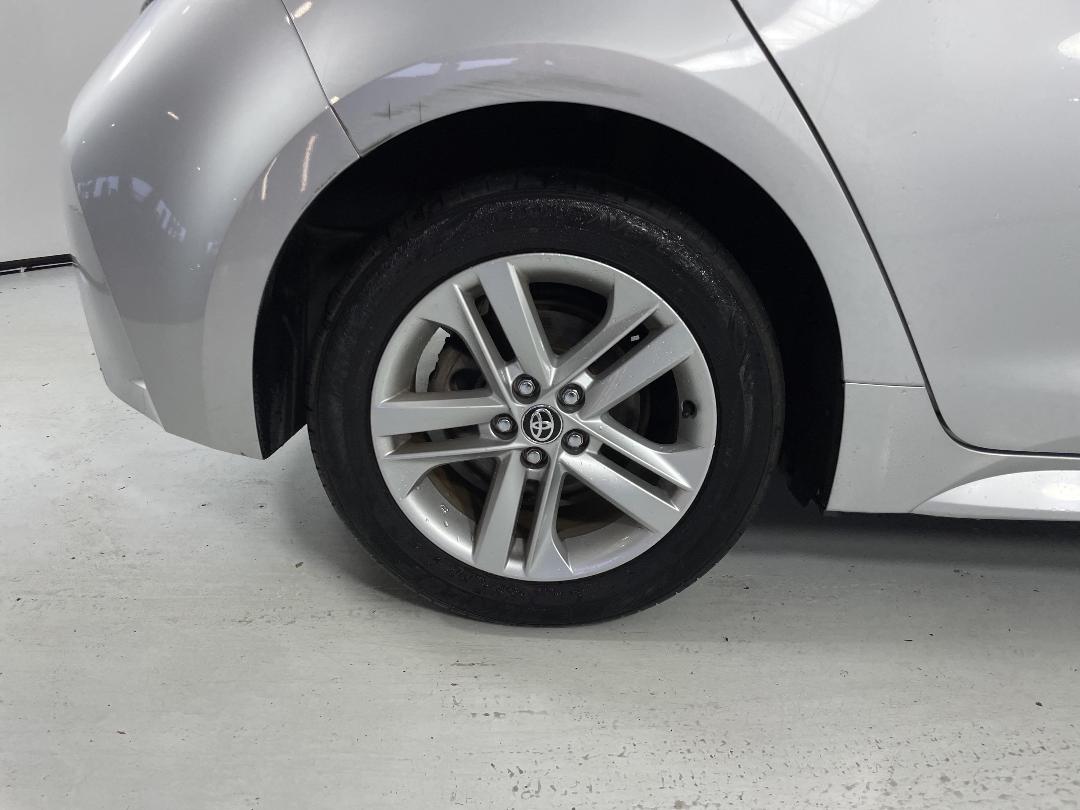 Photo '12' of Toyota Corolla