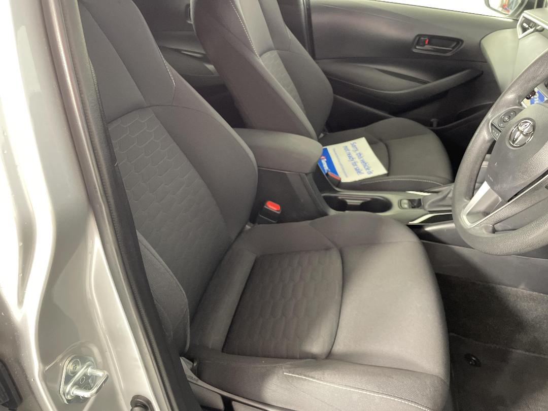 Photo '16' of Toyota Corolla