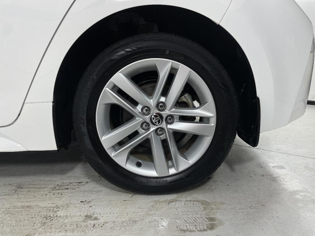 Photo '11' of Toyota Corolla