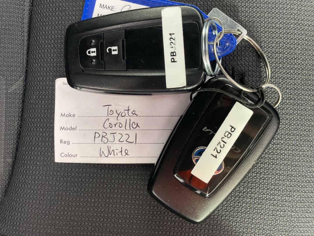 Photo '22' of Toyota Corolla