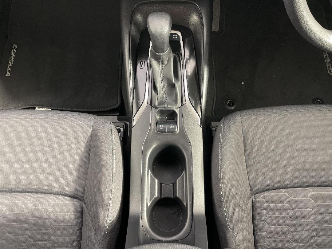 Photo '18' of Toyota Corolla