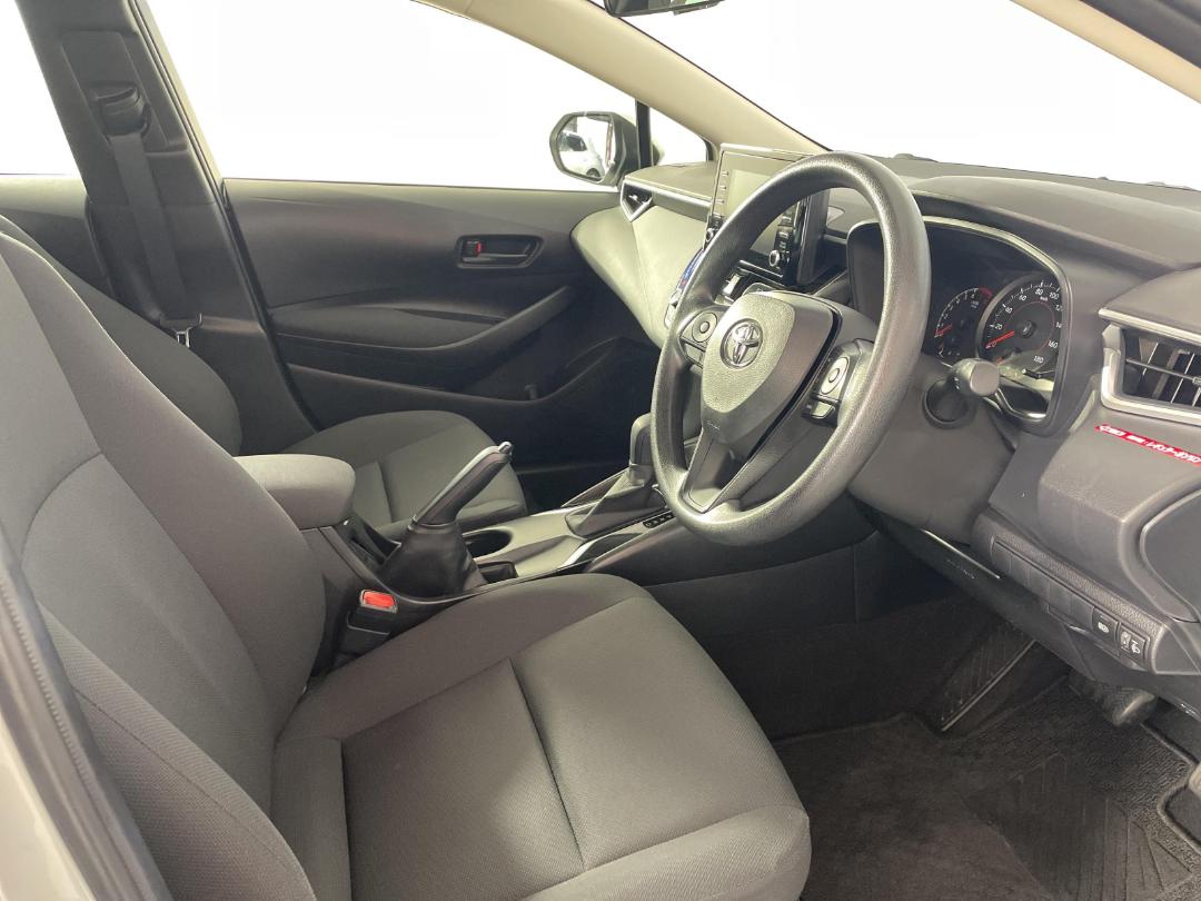 Photo '16' of Toyota Corolla