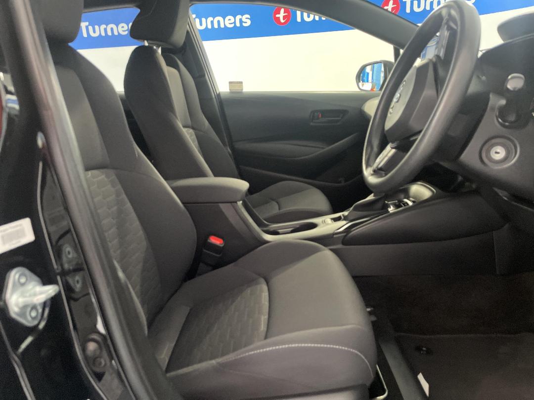 Photo '16' of Toyota Corolla