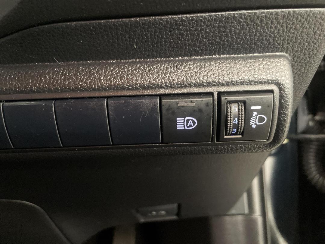 Photo '24' of Toyota Corolla