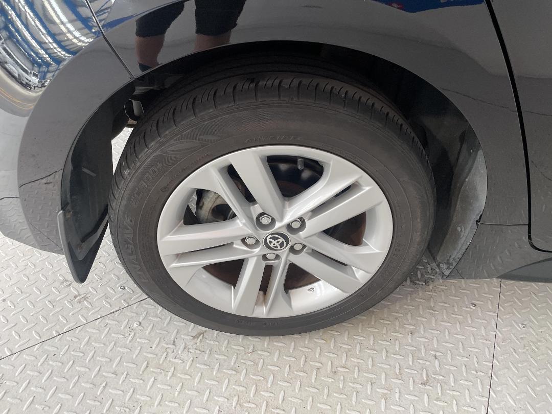 Photo '12' of Toyota Corolla