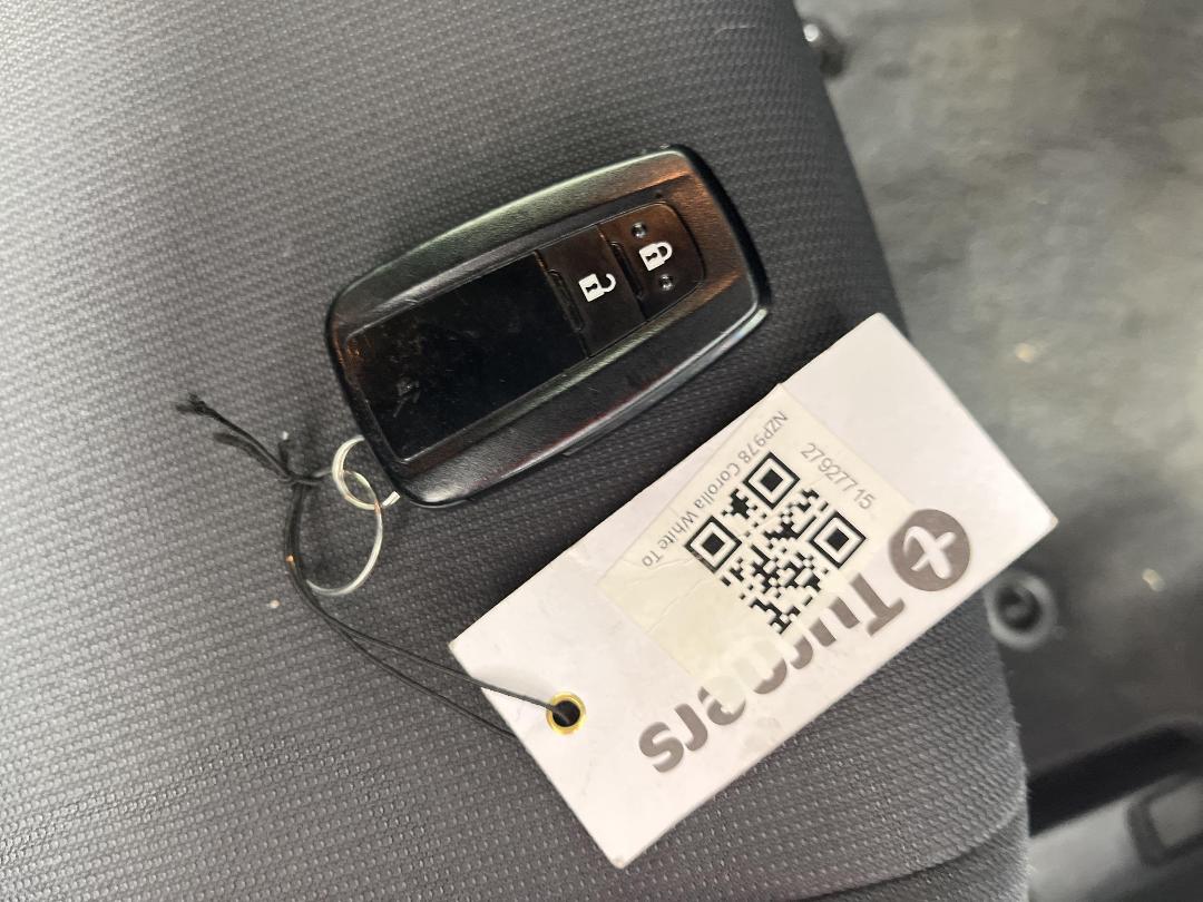 Photo '22' of Toyota Corolla Photo '22' of Toyota Corolla