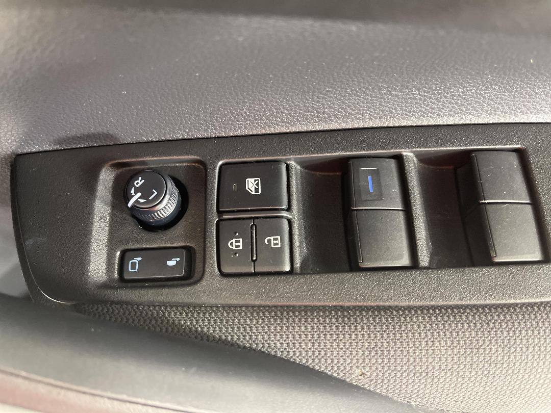 Photo '24' of Toyota Corolla Photo '24' of Toyota Corolla