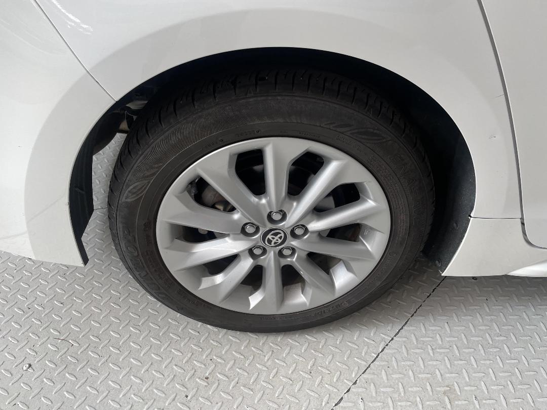 Photo '12' of Toyota Corolla