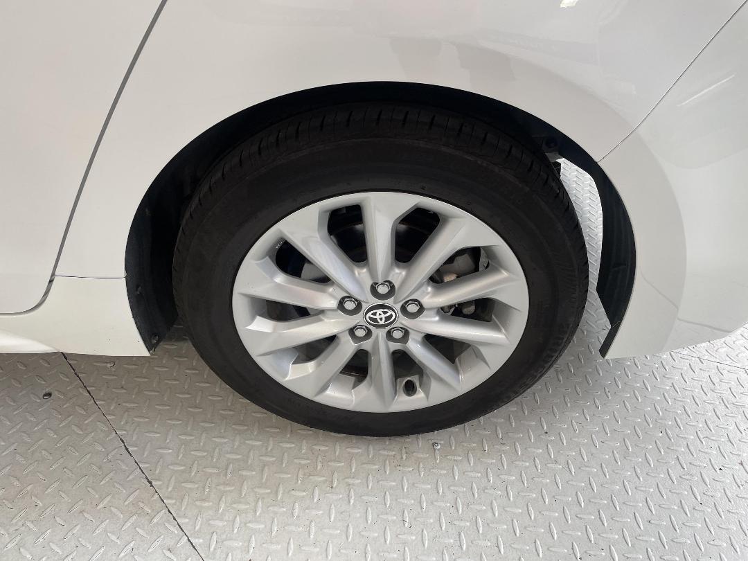 Photo '11' of Toyota Corolla