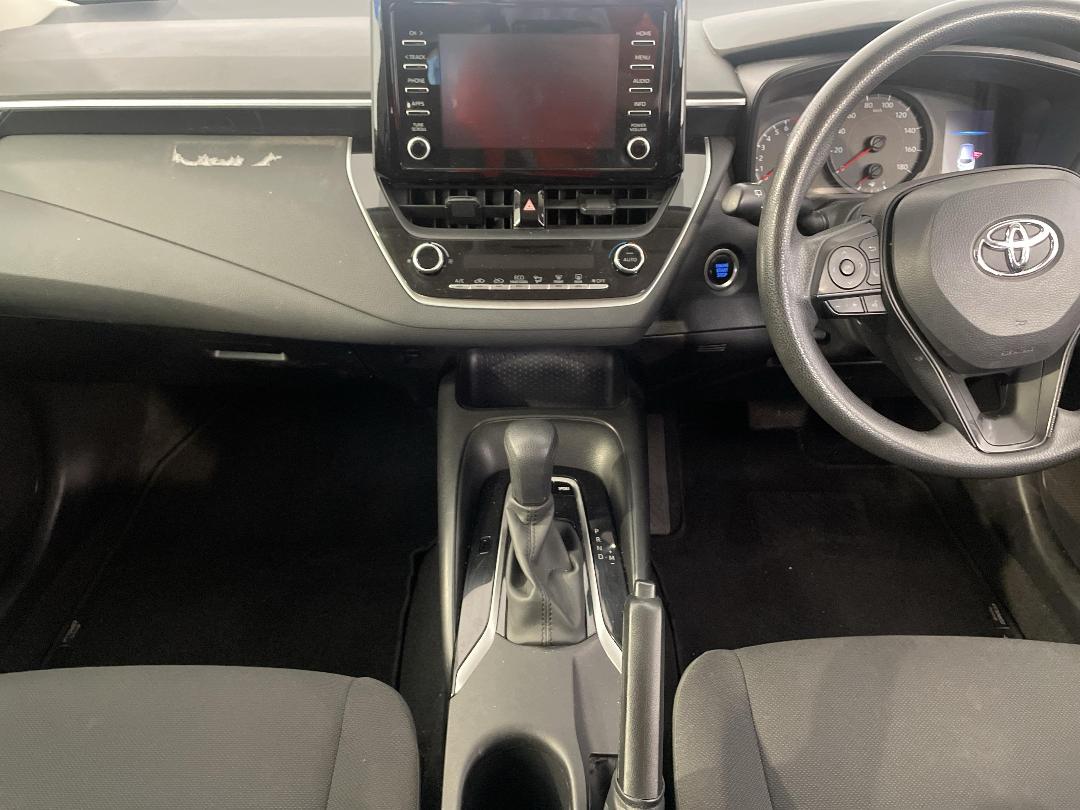 Photo '18' of Toyota Corolla