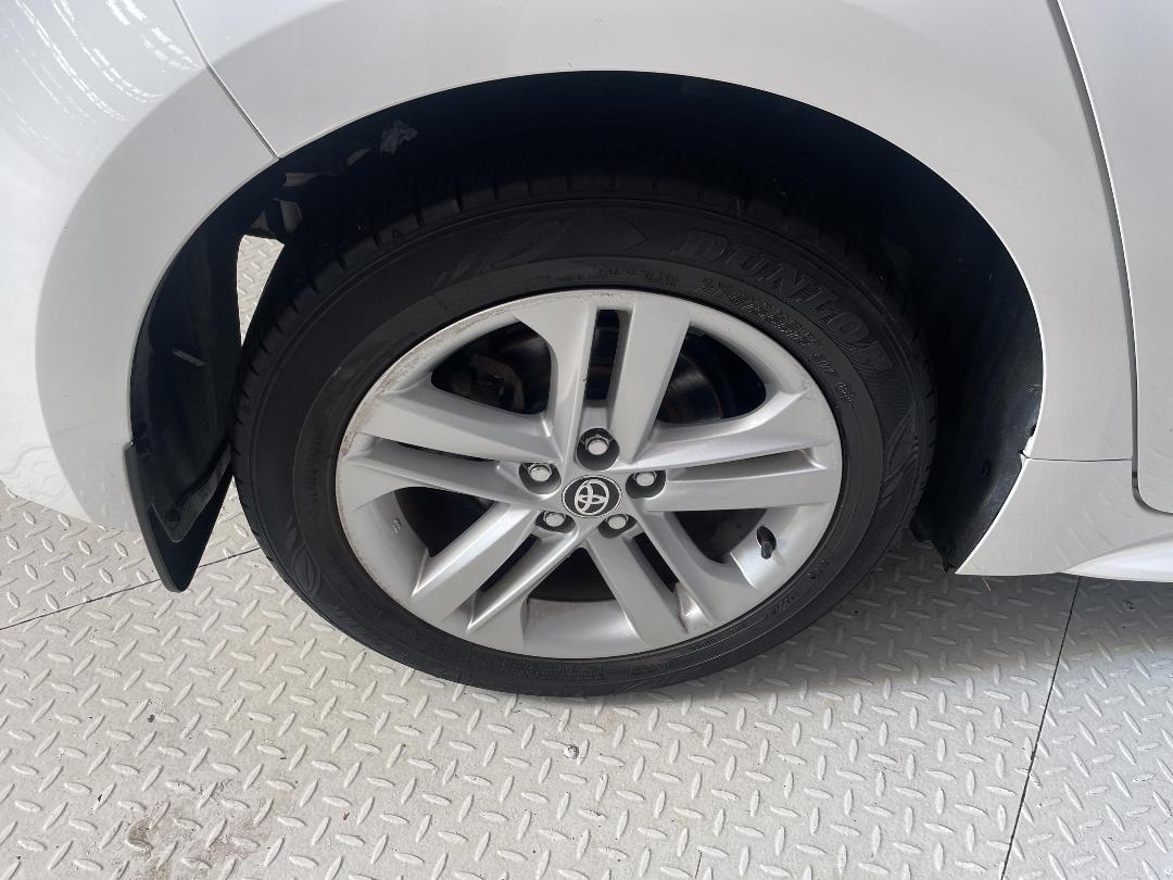 Photo '12' of Toyota Corolla