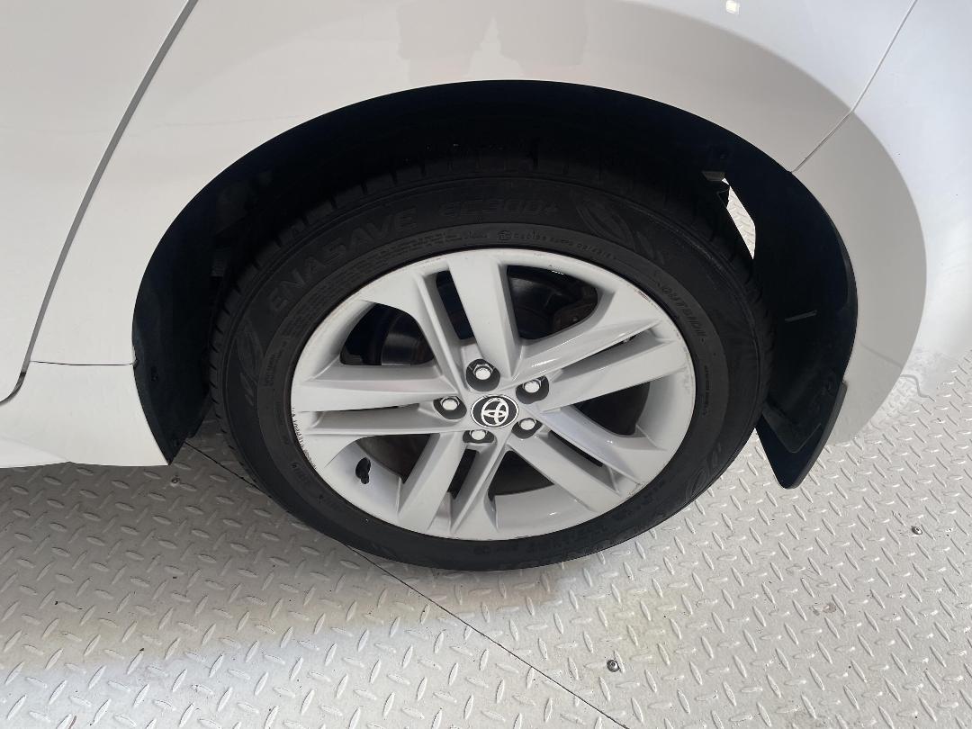 Photo '11' of Toyota Corolla