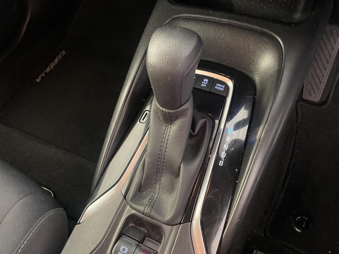 Photo '32' of Toyota Corolla