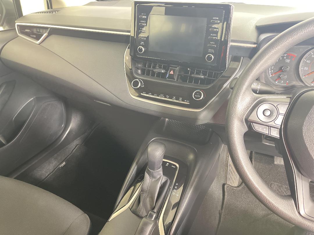 Photo '18' of Toyota Corolla Photo '18' of Toyota Corolla