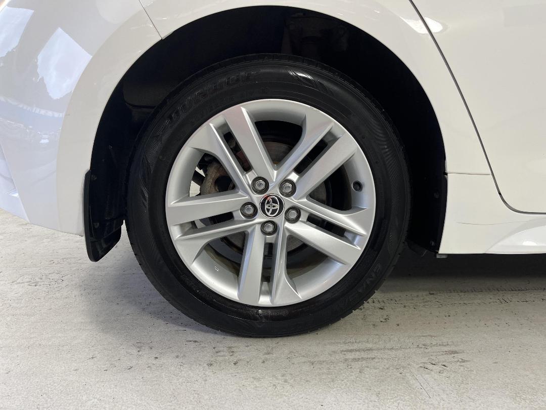 Photo '12' of Toyota Corolla