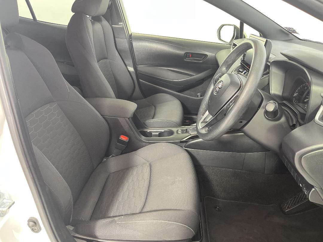 Photo '16' of Toyota Corolla