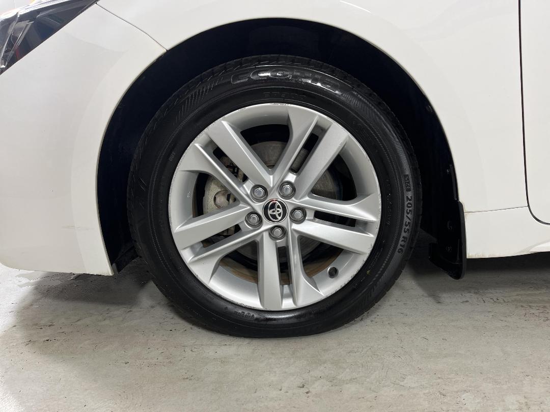 Photo '10' of Toyota Corolla