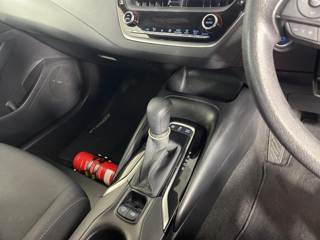 Photo '18' of Toyota Corolla