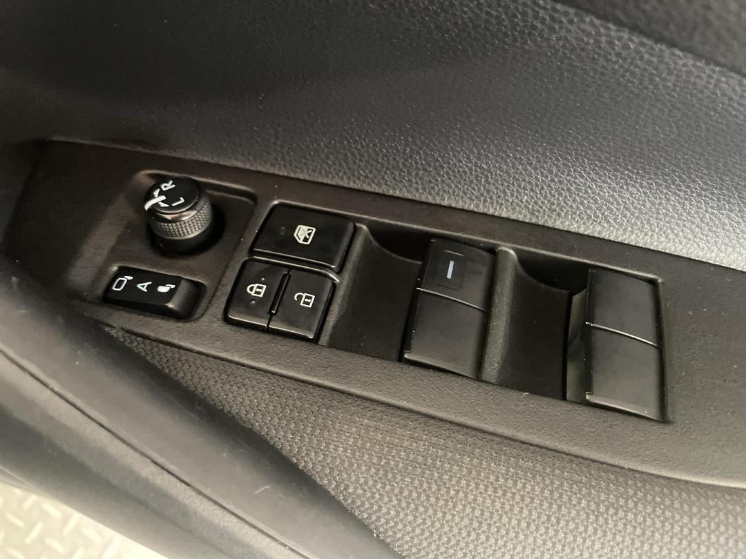 Photo '24' of Toyota Corolla