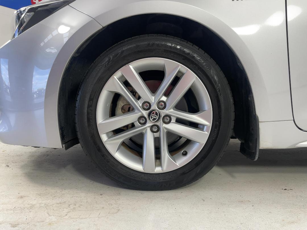 Photo '10' of Toyota Corolla