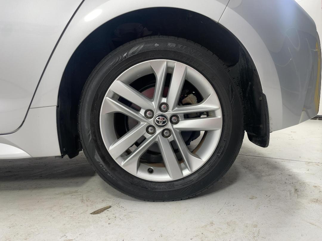 Photo '11' of Toyota Corolla