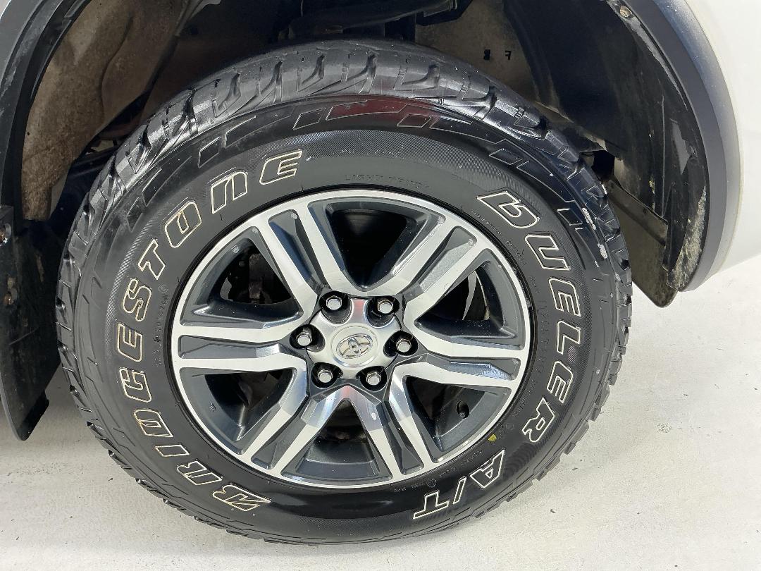 Photo '9' of Toyota Fortuner