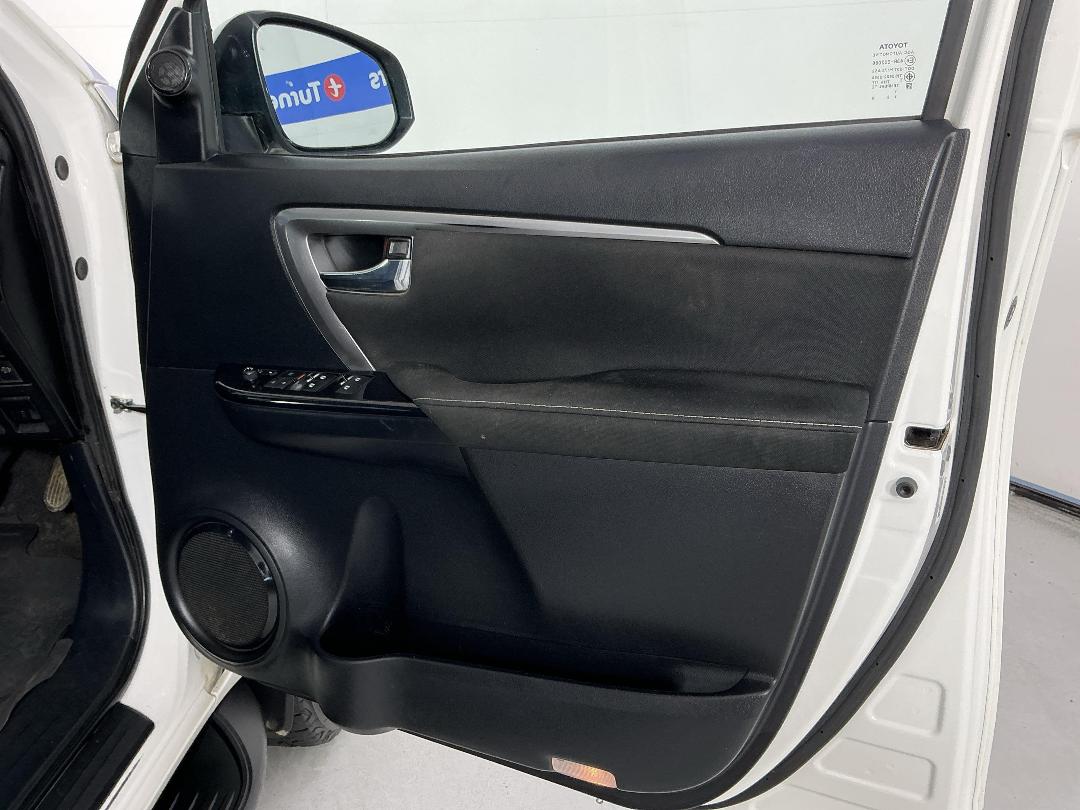 Photo '15' of Toyota Fortuner