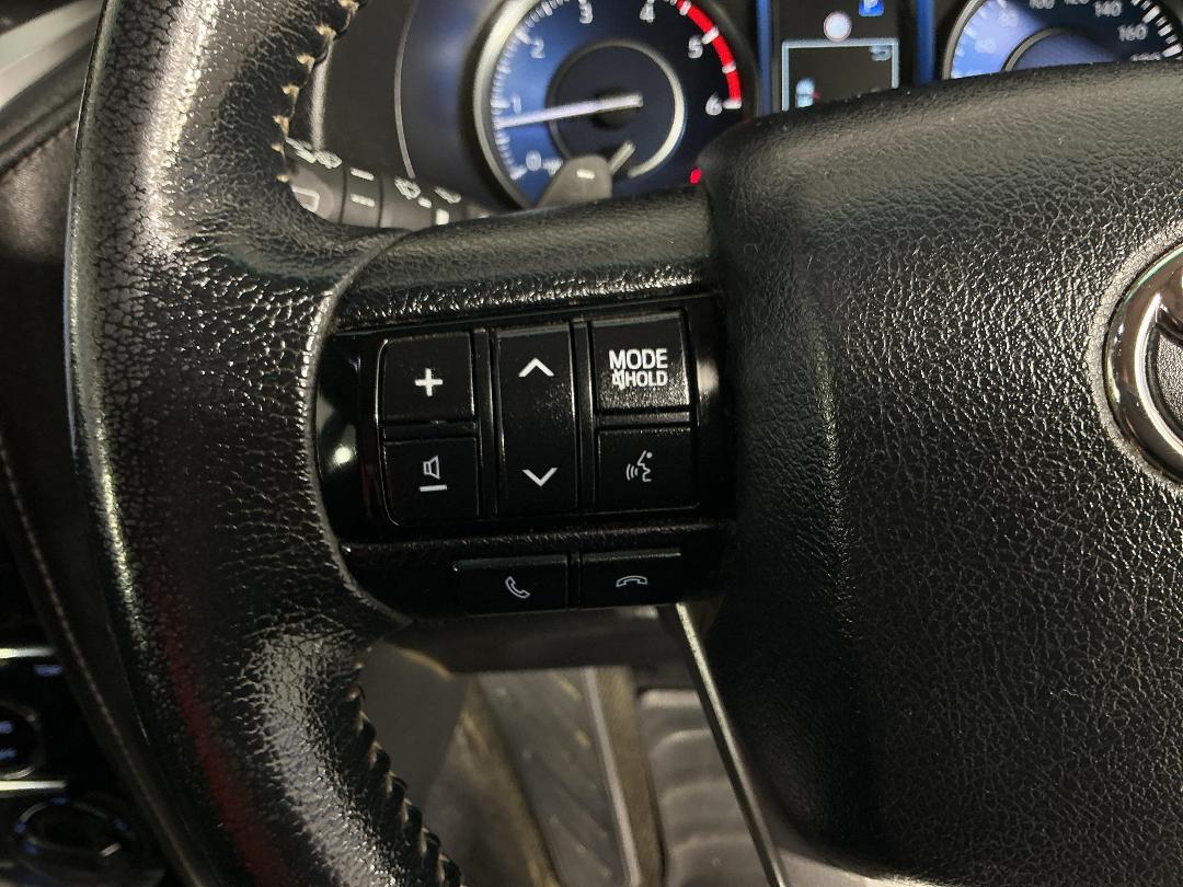 Photo '24' of Toyota Fortuner