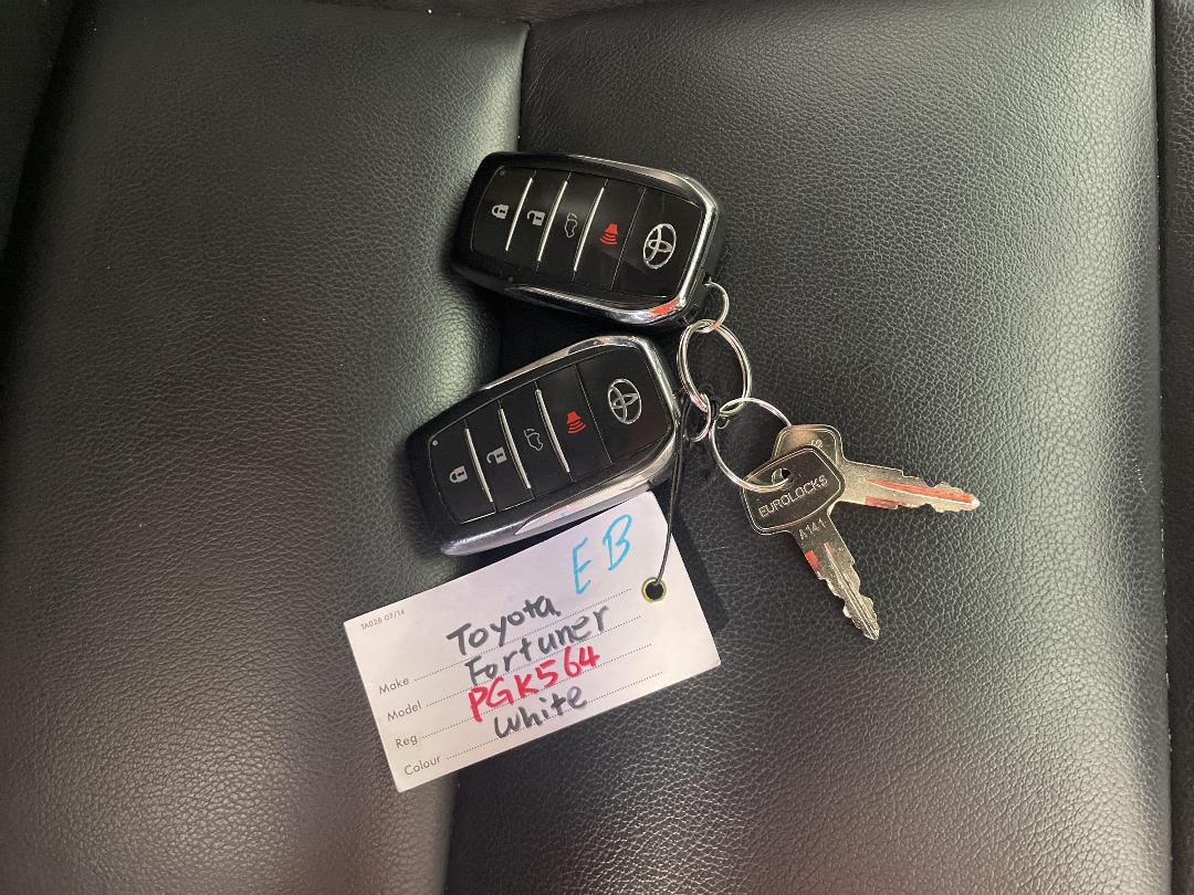 Photo '22' of Toyota Fortuner Photo '22' of Toyota Fortuner