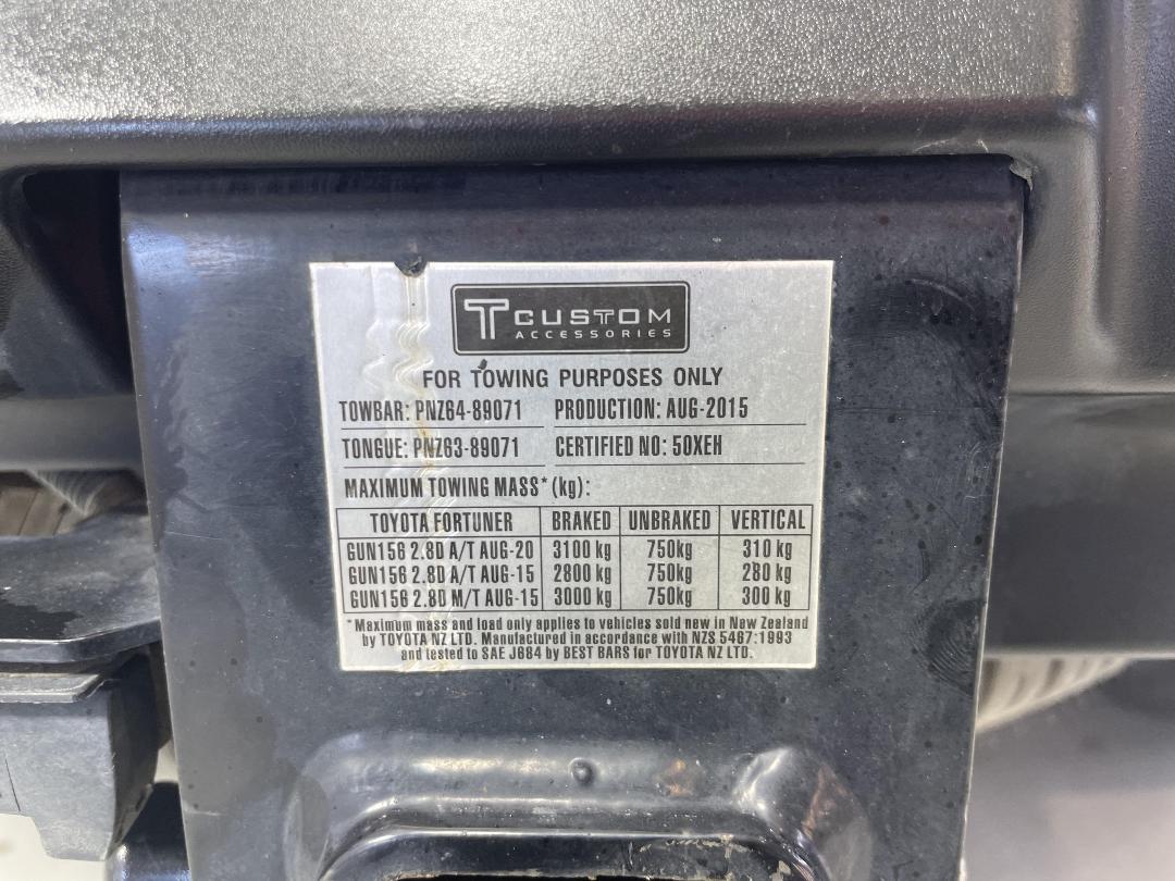 Photo '24' of Toyota Fortuner Photo '24' of Toyota Fortuner