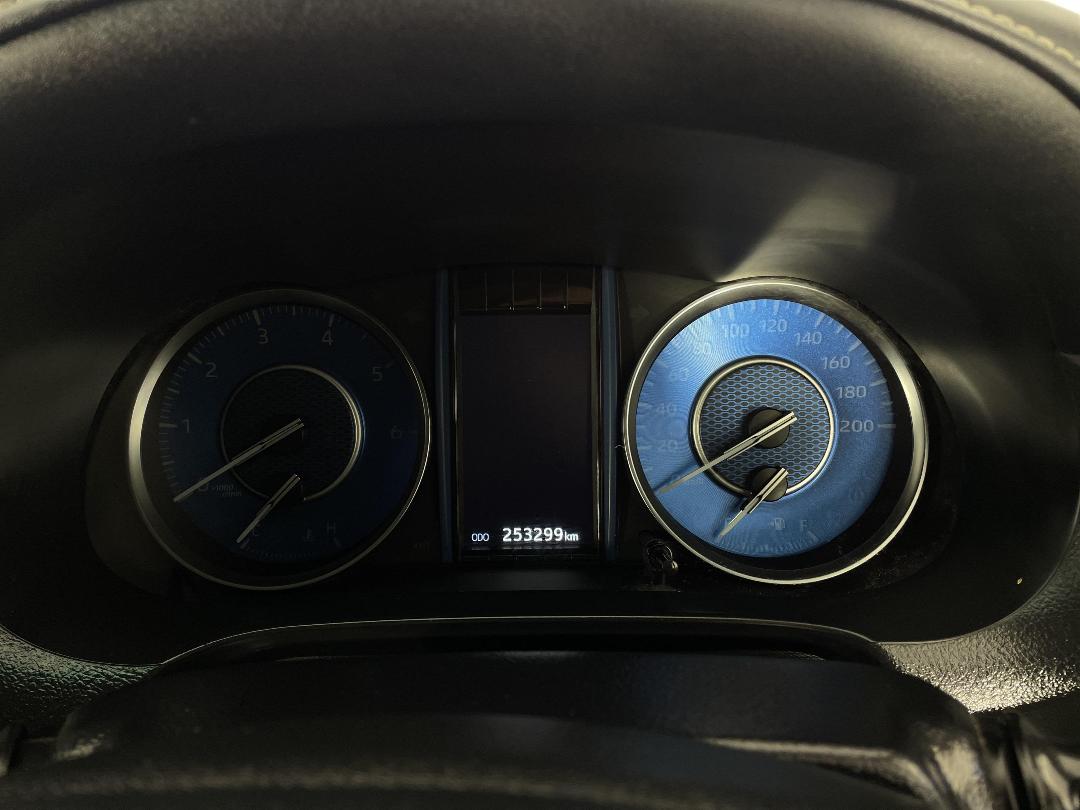 Photo '21' of Toyota Fortuner