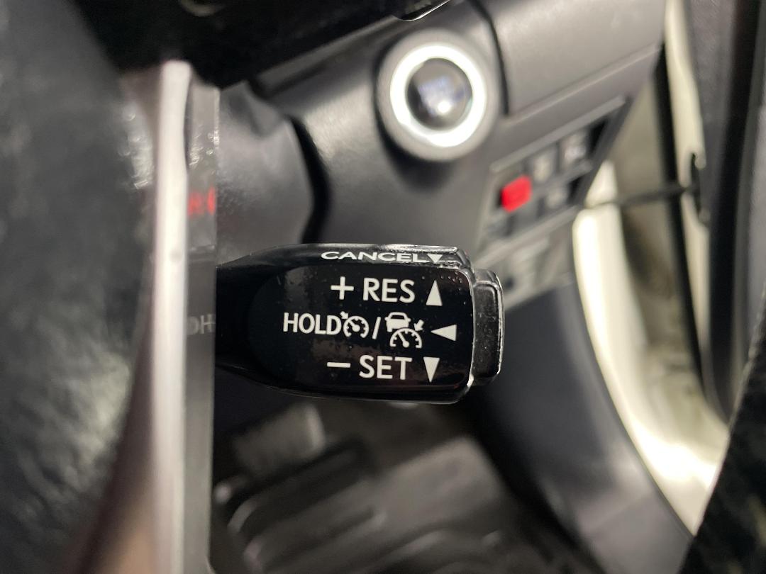 Photo '24' of Toyota Fortuner