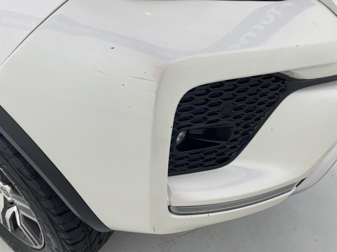 Photo '33' of Toyota Fortuner