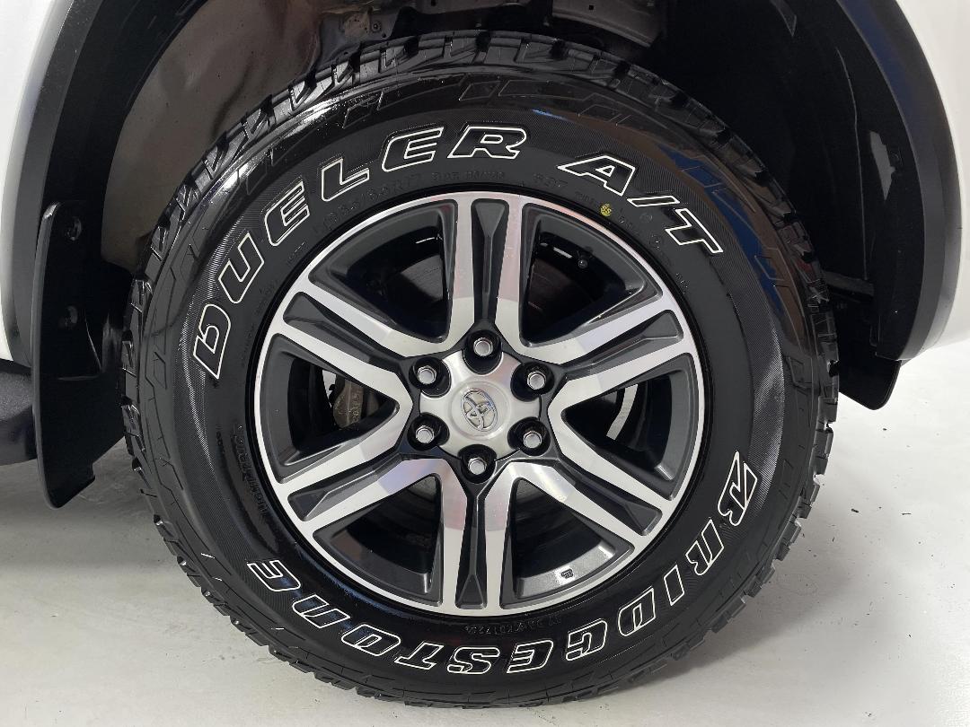 Photo '9' of Toyota Fortuner