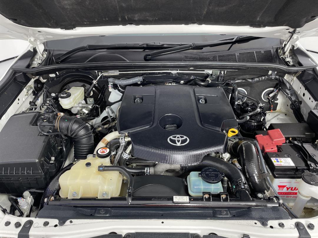 Photo '13' of Toyota Fortuner