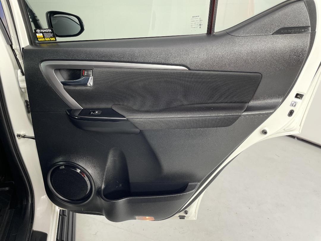 Photo '19' of Toyota Fortuner