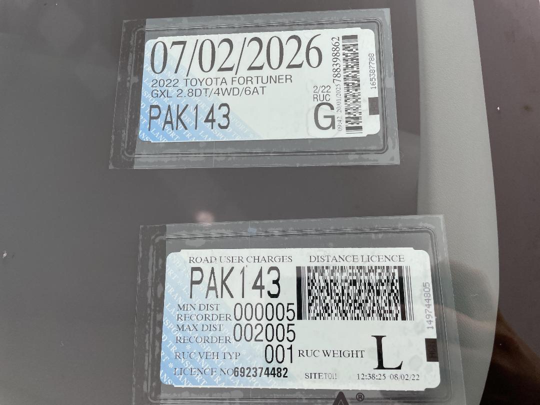 Photo '33' of Toyota Fortuner