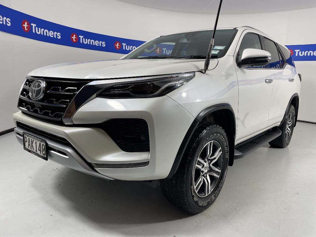 Photo '4' of Toyota Fortuner