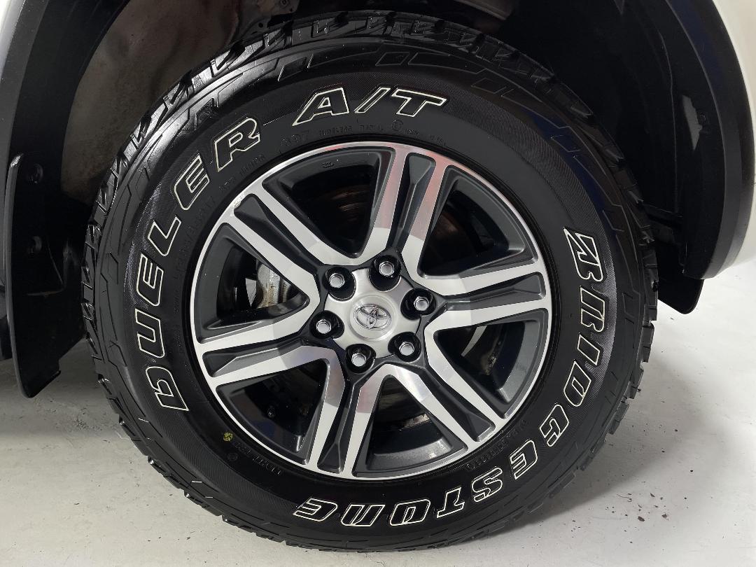 Photo '9' of Toyota Fortuner