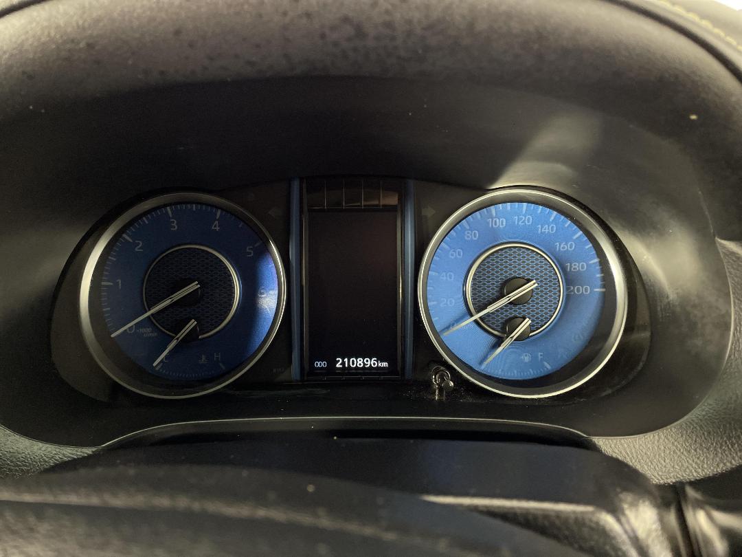 Photo '21' of Toyota Fortuner