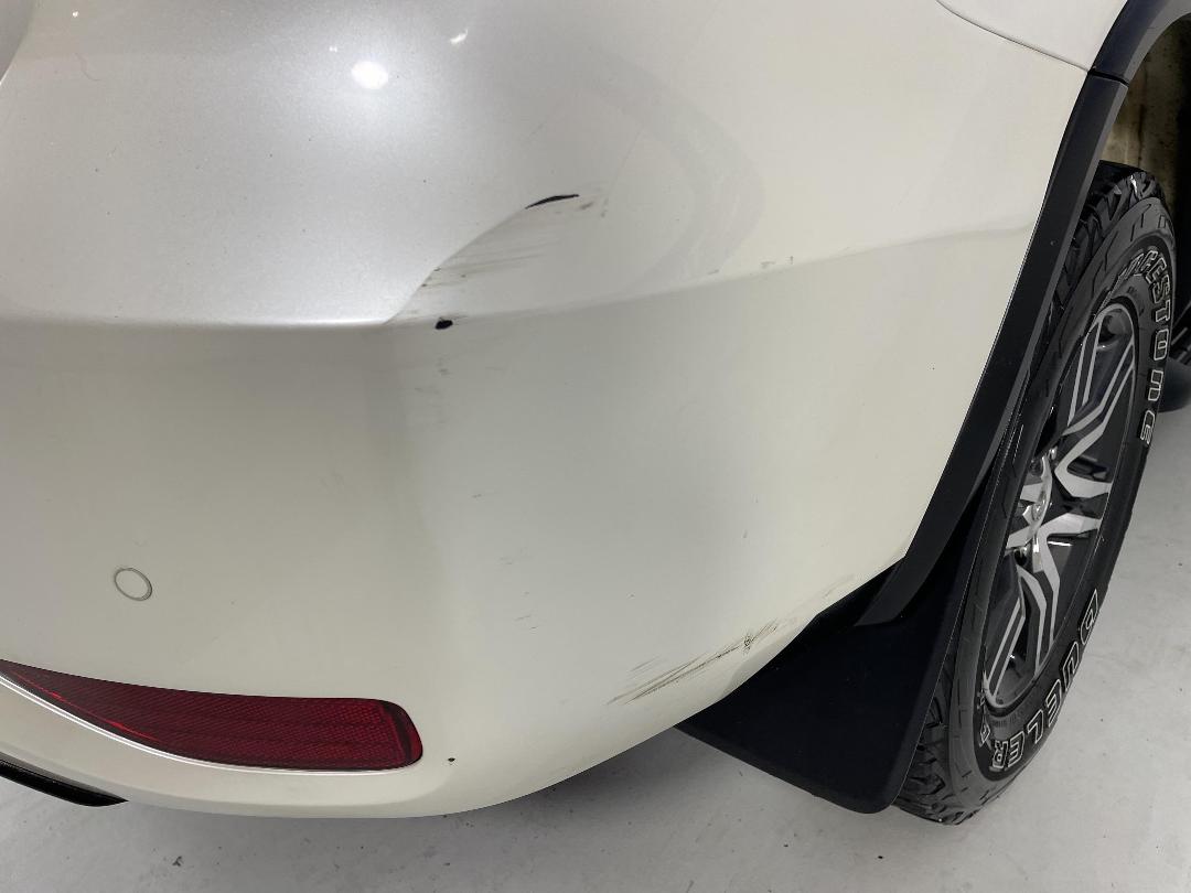 Photo '32' of Toyota Fortuner