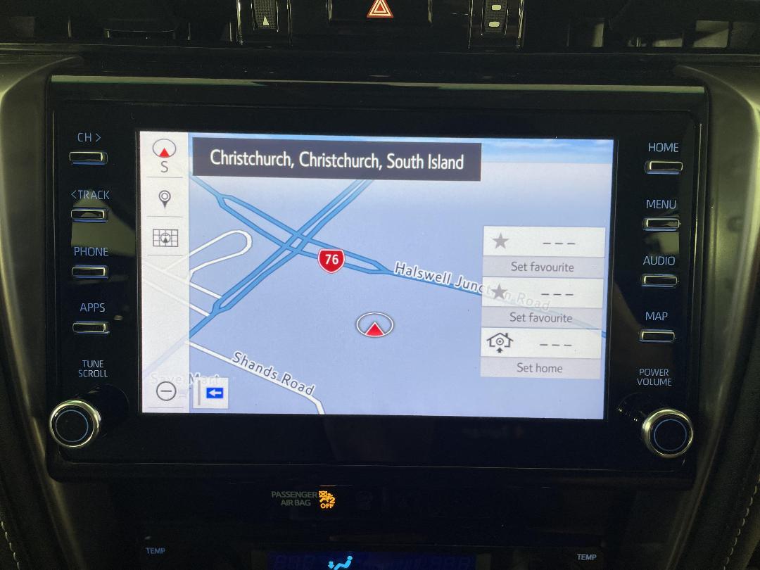 Photo '28' of Toyota Fortuner