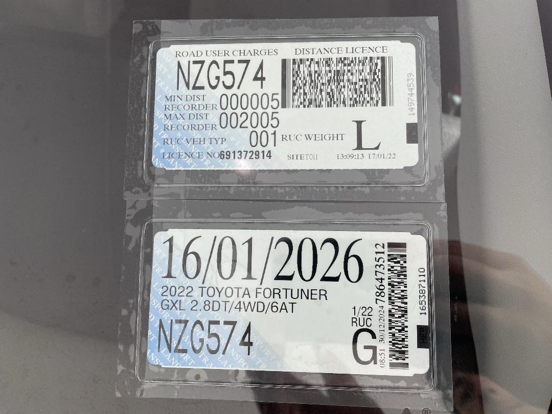 Photo '30' of Toyota Fortuner