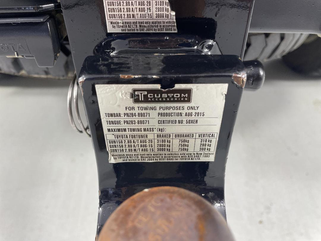 Photo '31' of Toyota Fortuner