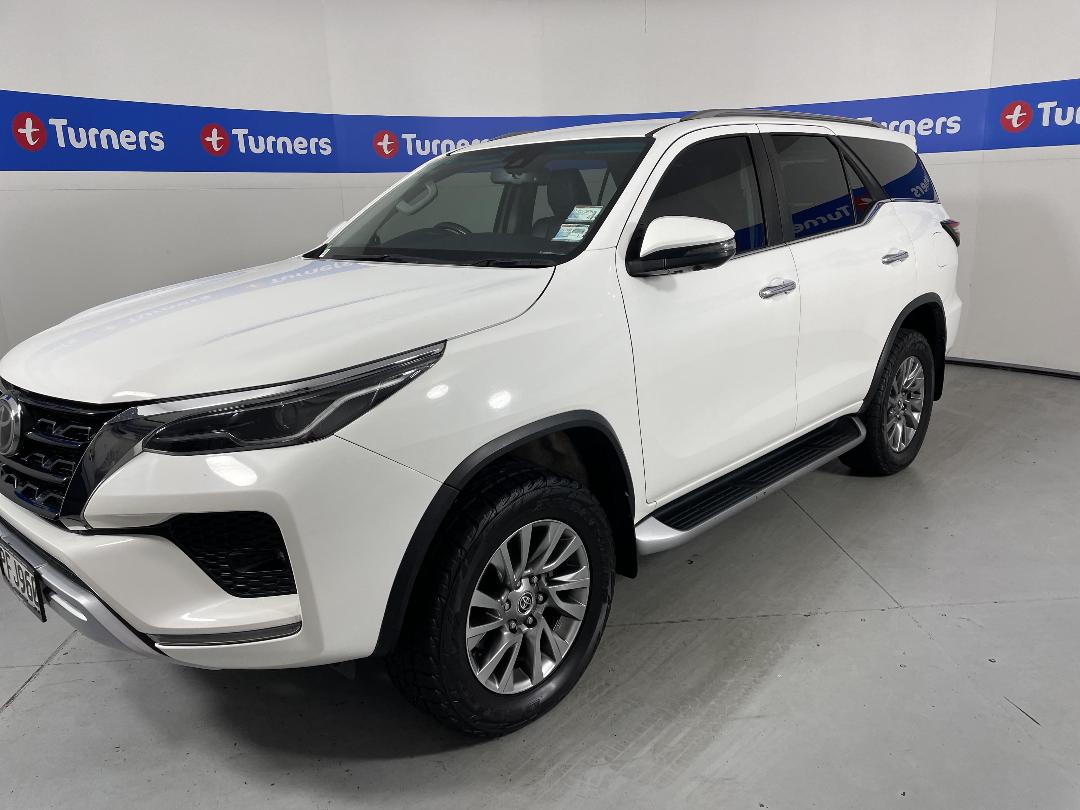 Photo '4' of Toyota Fortuner