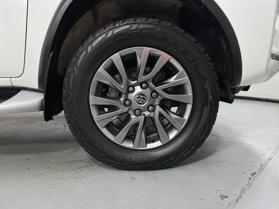 Photo '9' of Toyota Fortuner