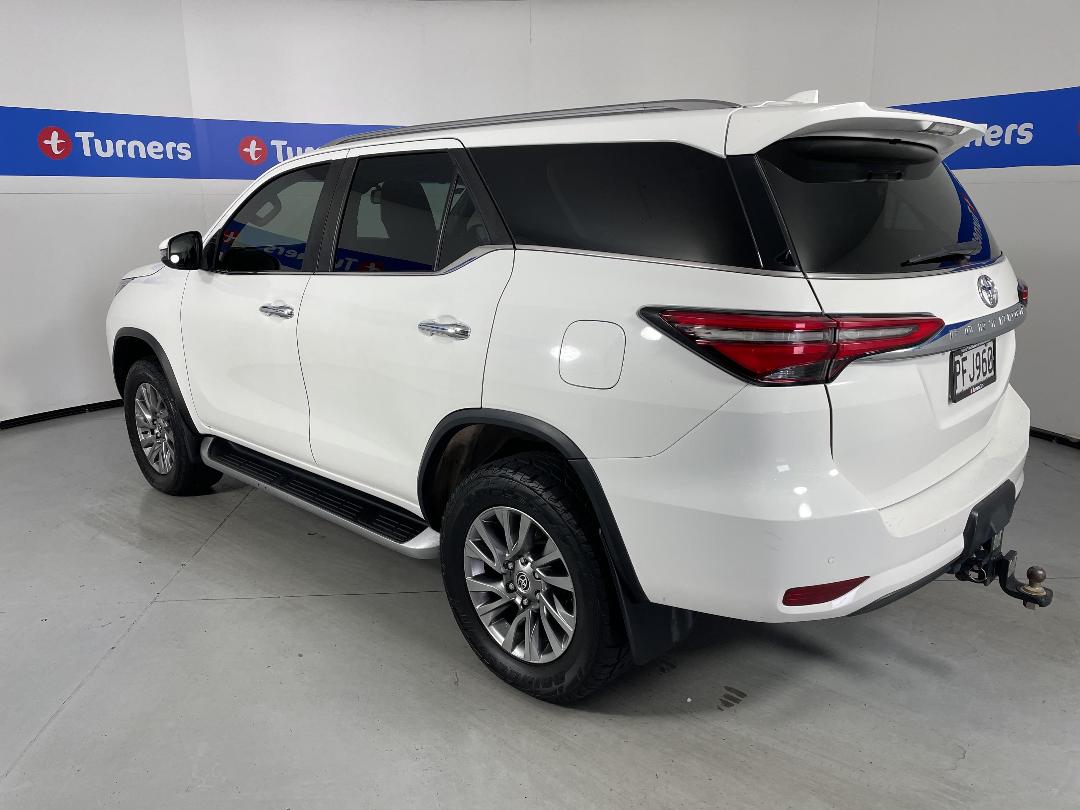 Photo '5' of Toyota Fortuner