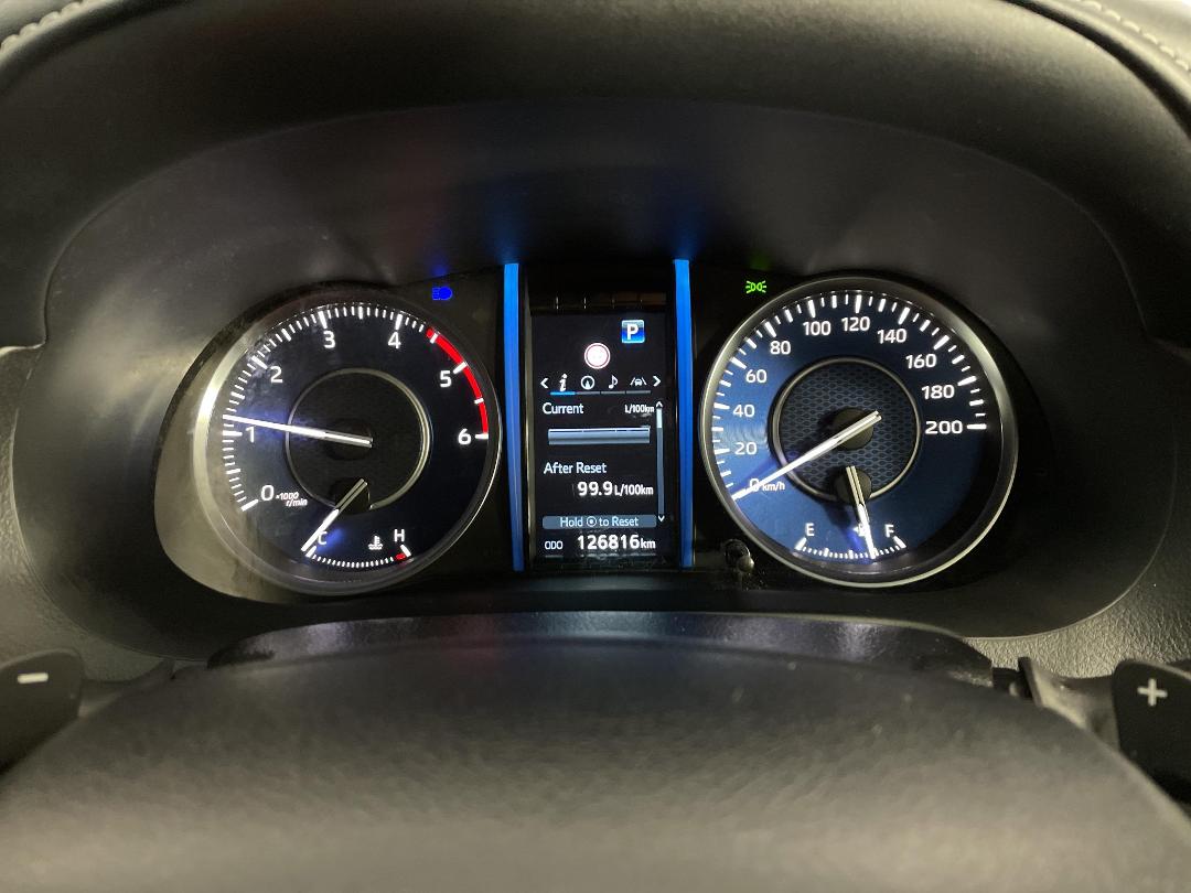 Photo '21' of Toyota Fortuner