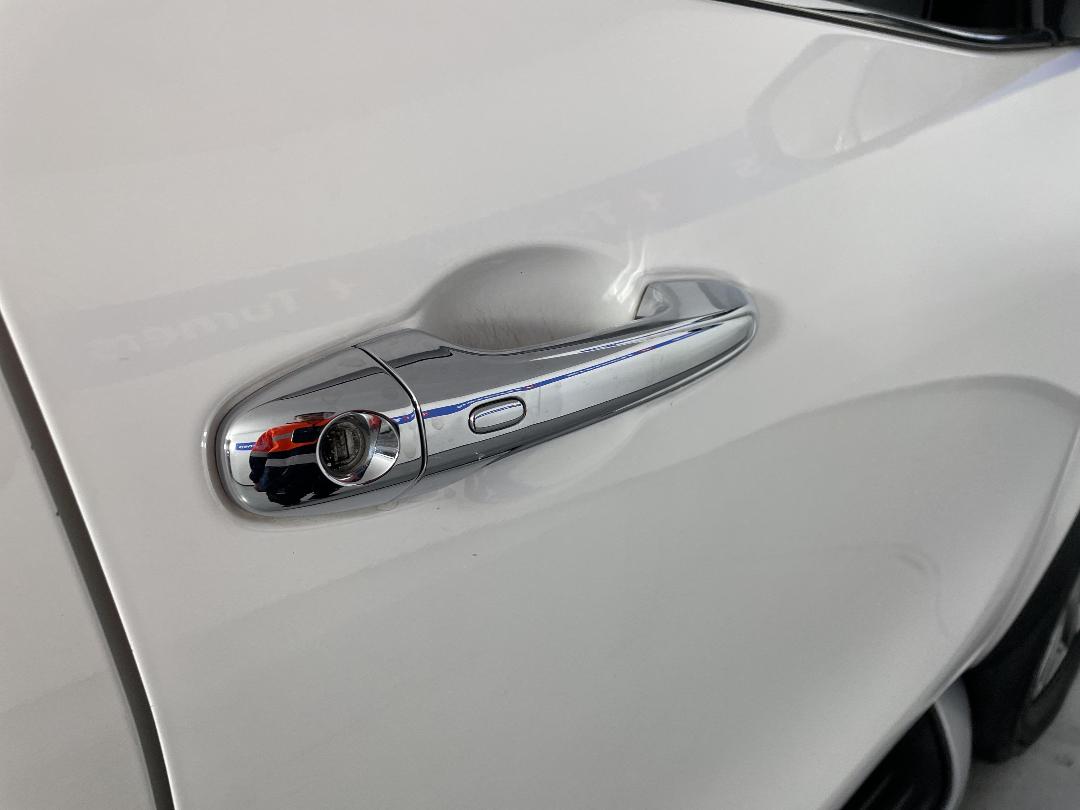 Photo '26' of Toyota Fortuner