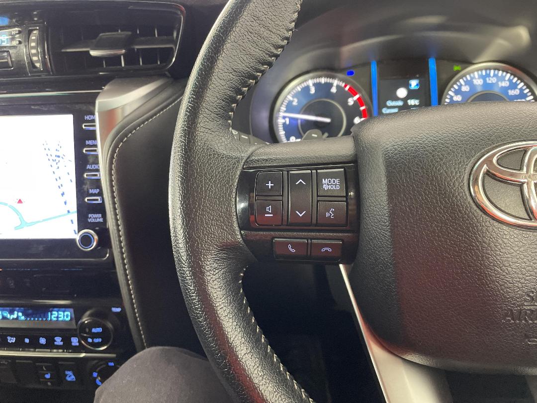 Photo '31' of Toyota Fortuner